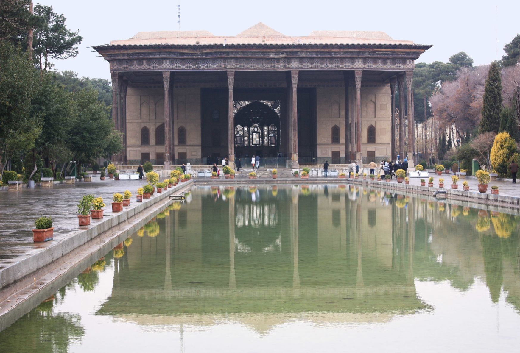 9. Chehel Sotoun